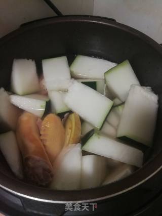 鸭肉冬瓜汤的做法步骤：3