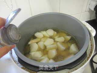 黄豆萝卜排骨汤的做法步骤：9