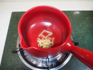 鲜香弹牙的海参菠菜汤的做法步骤：2