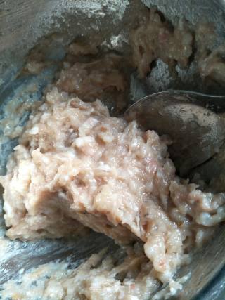 冬瓜虾丸海带汤的做法步骤：2