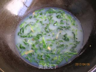 菠菜海虹蛋花汤的做法步骤：7