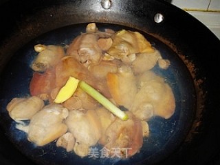 河蚌豆腐汤的做法步骤：3