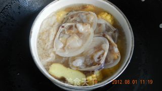 玉米竹荪炖海蚌的做法步骤：4