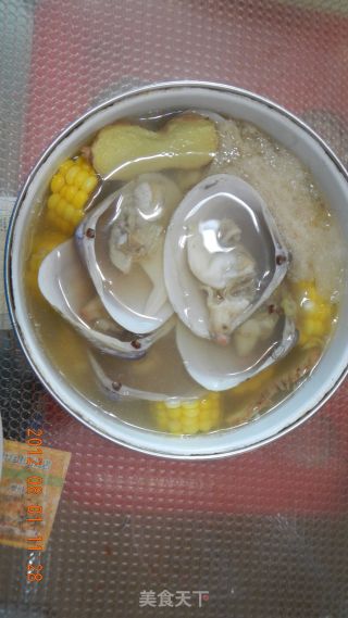 玉米竹荪炖海蚌的做法步骤：5