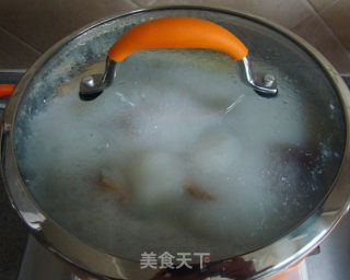 咸肉河蚌豆腐汤的做法步骤：3