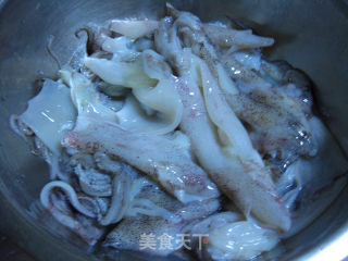 笔管鱼炖白菜豆腐的做法步骤：2