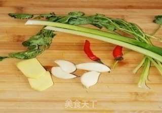 笔管鱼炖豆腐的做法步骤：3