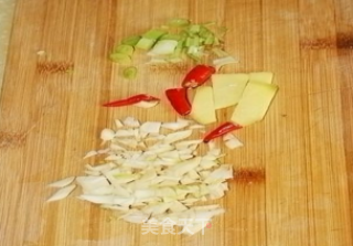 笔管鱼炖豆腐的做法步骤：4