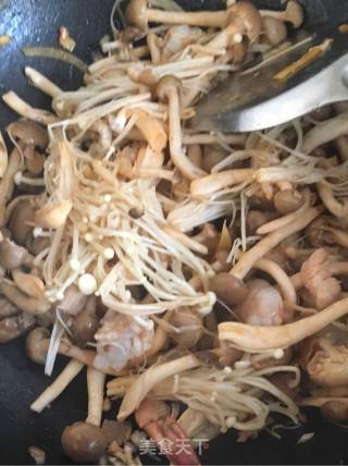 海鲜蘑菇汤的做法步骤：11