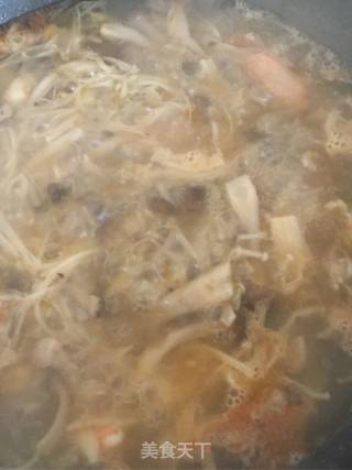 海鲜蘑菇汤的做法步骤：13