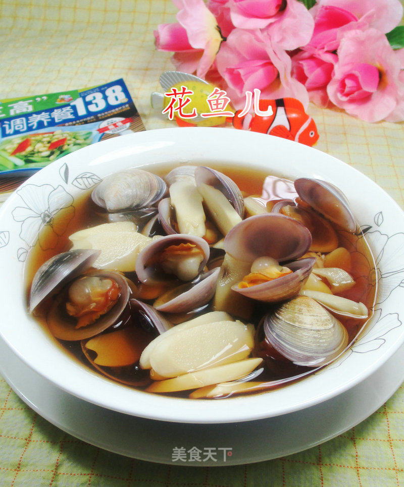 鞭笋圆蛤汤 的做法