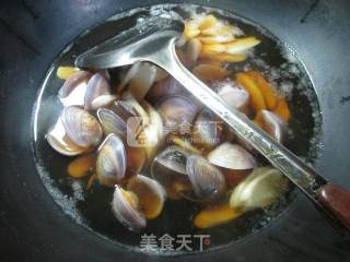 鞭笋圆蛤汤 的做法步骤：8