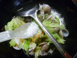 包心菜炒圆蛤的做法步骤：8