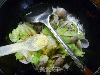 包心菜炒圆蛤的做法步骤：9