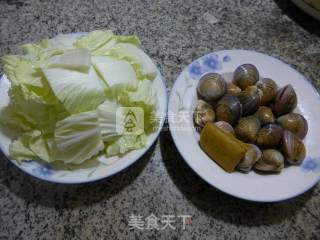 咖喱圆蛤煮白菜的做法步骤：1