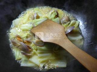 咖喱圆蛤煮白菜的做法步骤：4