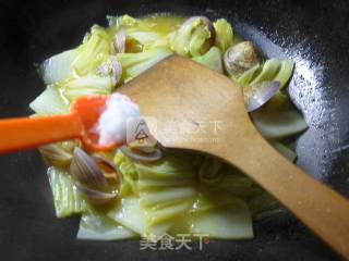 咖喱圆蛤煮白菜的做法步骤：6