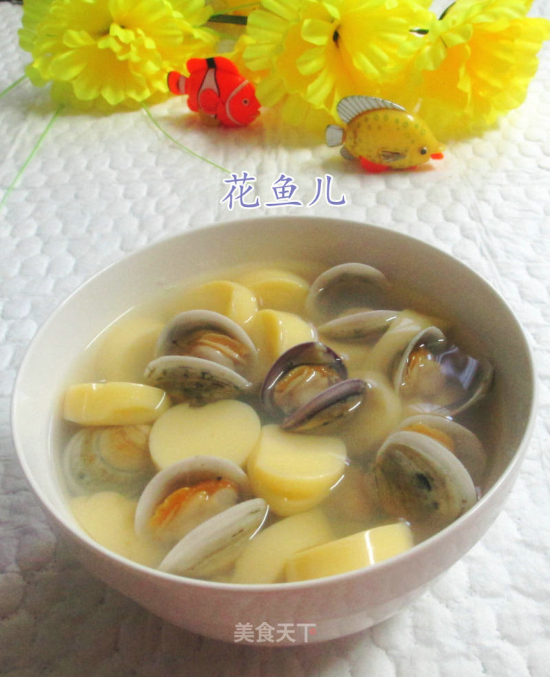 圆蛤樱玉豆腐汤的做法