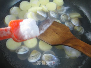 圆蛤樱玉豆腐汤的做法步骤：6