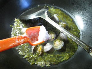 雪菜圆蛤汤的做法步骤：6