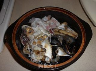海鲜锅的做法步骤：3