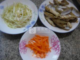 韭菜芽炒蛏子的做法步骤：1