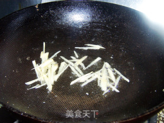 鲜味无敌的海鲜小炒--蛏肉炒韭菜的做法步骤：8
