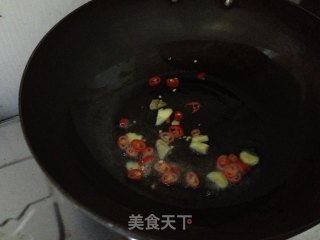 韭菜炒蛏子的做法步骤：4