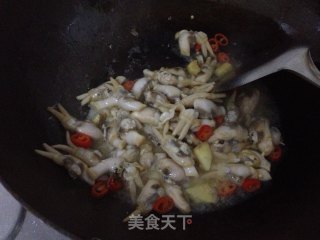 韭菜炒蛏子的做法步骤：5