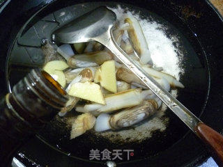 锅煎蛏子的做法步骤：4