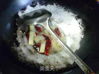 芹菜炒蛏子的做法步骤：4