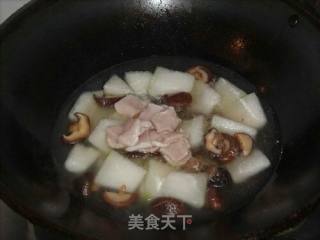 香菇鲜贝冬瓜汤的做法步骤：5
