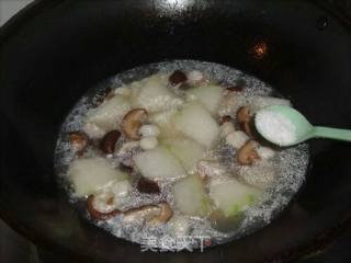 香菇鲜贝冬瓜汤的做法步骤：7