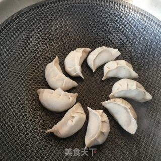 鲜贝黄瓜煎饺的做法步骤：32