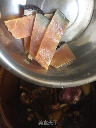 海螺片双菌汤的做法步骤：6