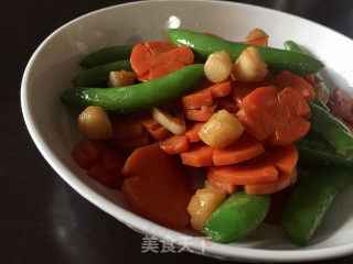 鲜贝炒甜豆的做法步骤：8