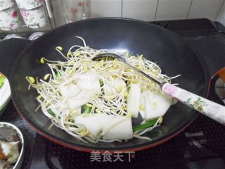 主妇版韩式海鲜汤的做法步骤：3