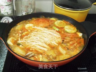 主妇版韩式海鲜汤的做法步骤：9