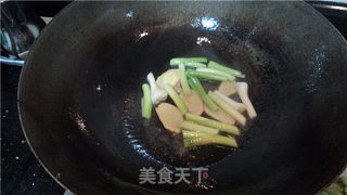 姜蒜炒生蚝的做法步骤：4