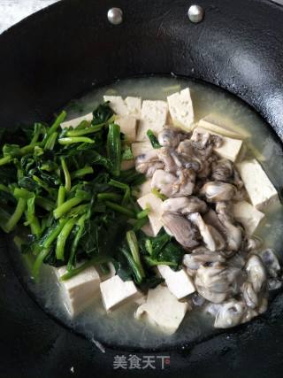 海蛎子炖豆腐的做法步骤：4
