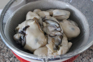 【每日新品】海蛎煎蛋的做法步骤：1