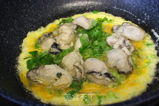 【每日新品】海蛎煎蛋的做法步骤：7