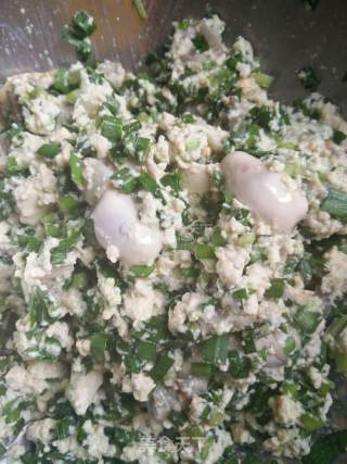 小策海鲜今日菜谱：生蚝煎饺 牡蛎，海蛎，韭菜豆腐饺子的做法步骤：2