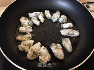 煎牡蛎（海蛎子）的做法步骤：4