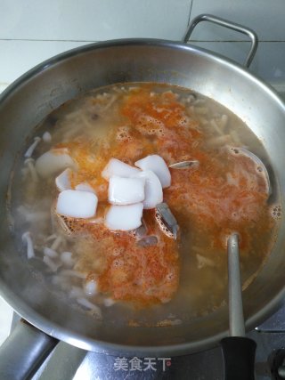 海鲜菌菇年糕汤的做法步骤：11