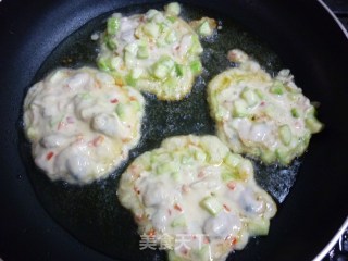 丝瓜文蛤饼的做法步骤：8
