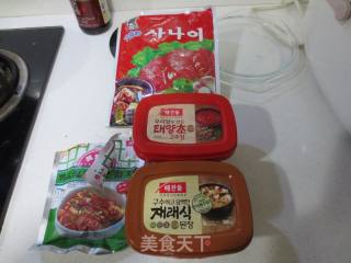 韩式辣豆腐汤的做法步骤：3