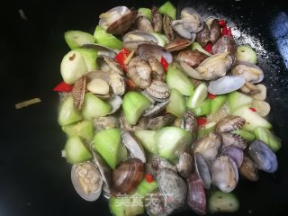 丝瓜炒花蛤的做法步骤：9