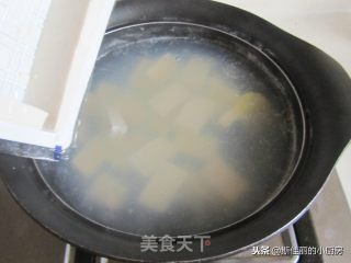 蛤肉豆腐汤的做法步骤：6