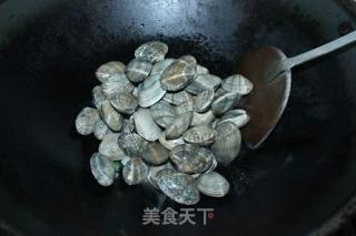 炒花蛤的做法步骤：4